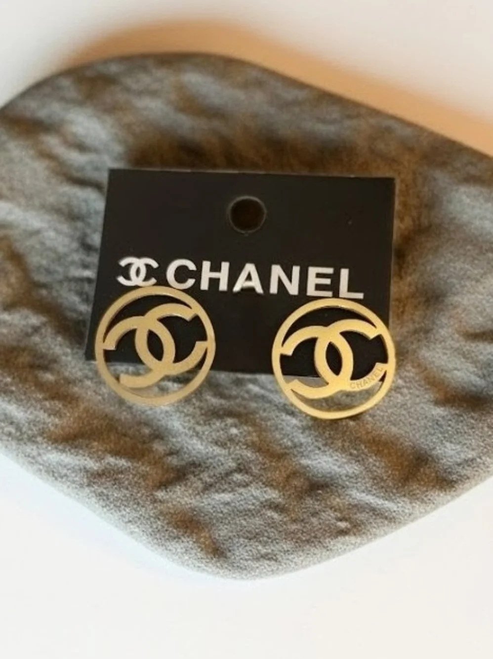 CHANEL Gold Circular Interlocking CC Logo Stud Earrings